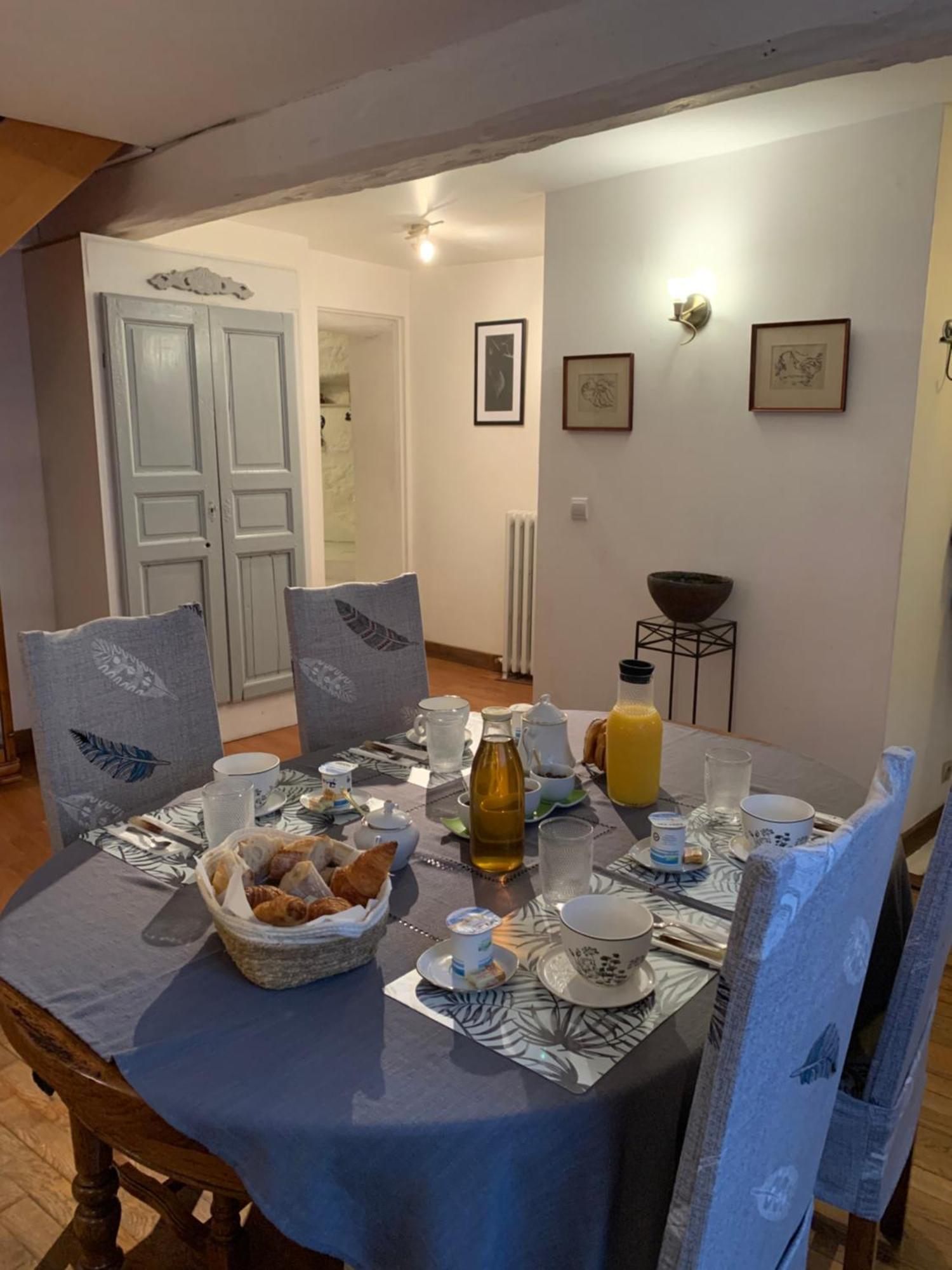 Les Mesanges Bed & Breakfast Bourre Ngoại thất bức ảnh